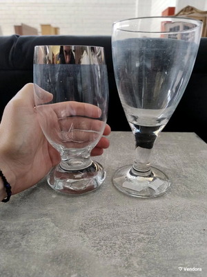 Stemmed glasses set like new