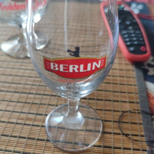 Beer glasses pack of 6 like new