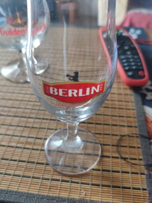Beer glasses pack of 6 like new