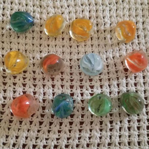 Glass decorative stones like new, pack of 12 pieces