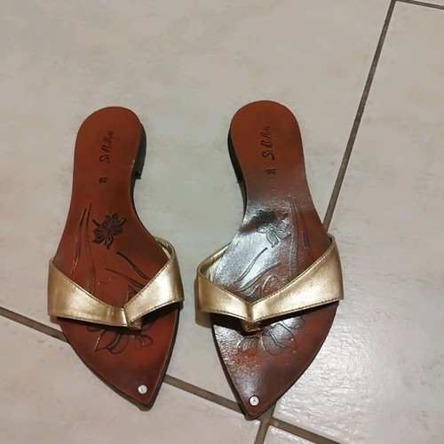Leather gold slippers like new, size 36