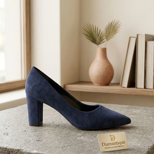 Diamantique Blue Suede Pumps like new, size 39, block heel