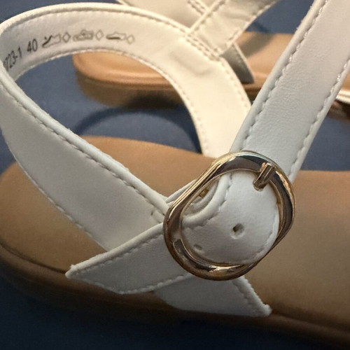 White sandals size 40, like new