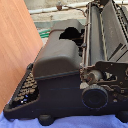 Remington typewriter from late 1930s