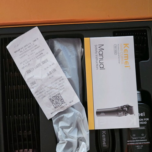 Kemei km-1858 hair clipper like new