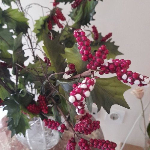 Mistletoe used, pack of 5 artificial for Christmas decoration