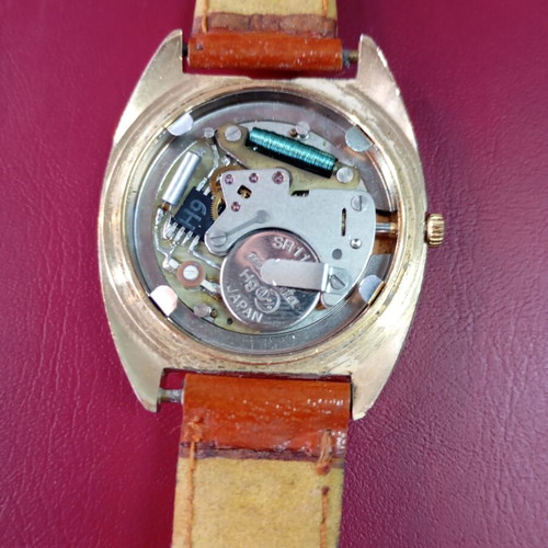 Vintage Ruhla Quartz Watch from GDR like new with gold frame