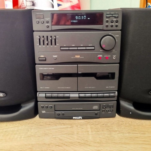 Philips FW20 stereo system like new, radio, 2 cassette decks, CD, AUX