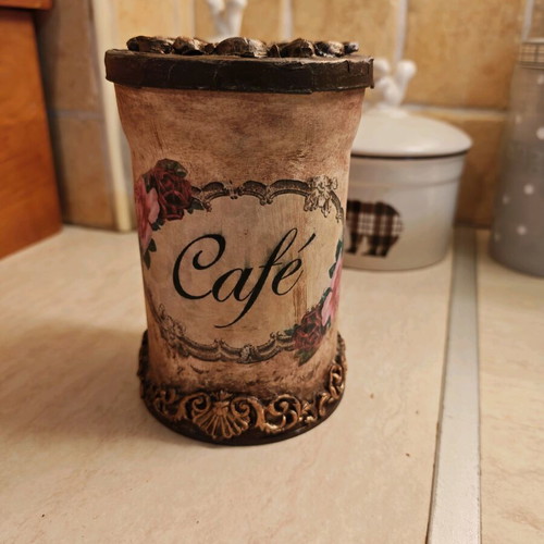 Metal coffee vase vintage like new