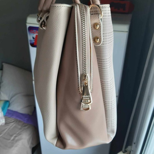Elizabeth George handbag like new, beige brown