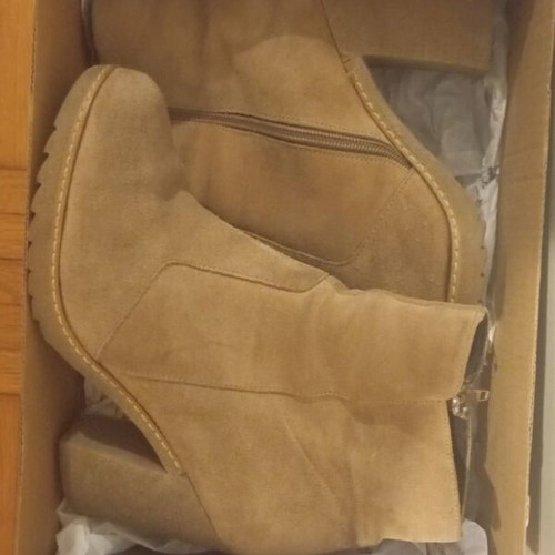Leather ankle boots like new, size 37, beige