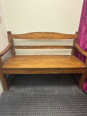 Wooden garden bench like new