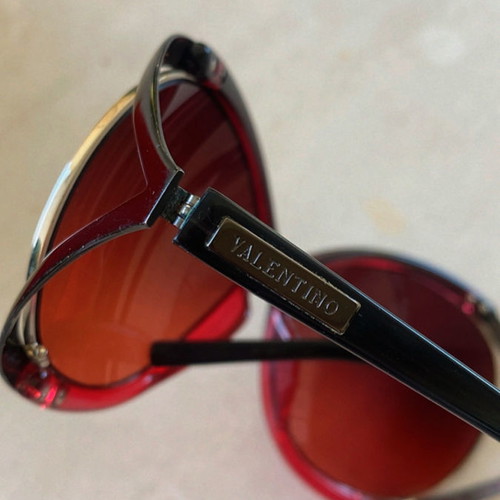 Valentino women's sunglasses used, burgundy