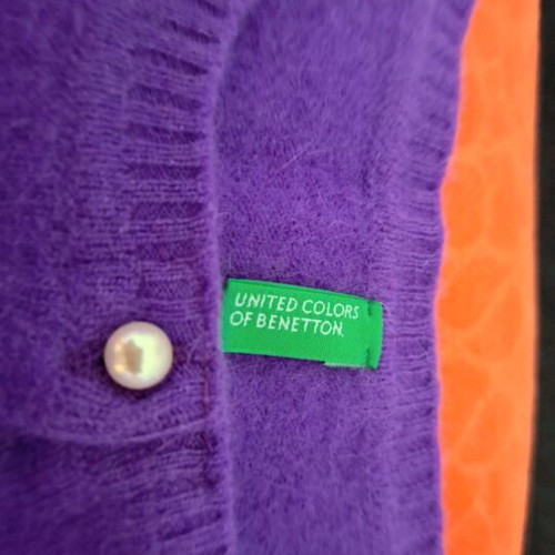 Benetton women's cardigan purple new with white buttons