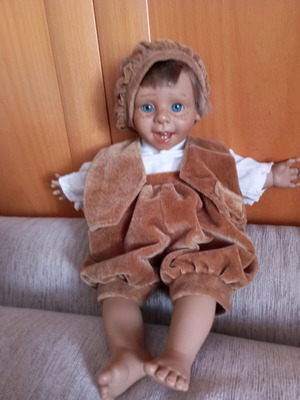 Vintage doll 25 years old like new