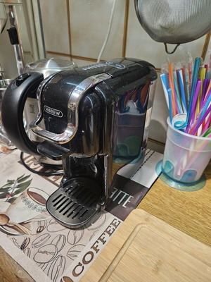 Coffee Maker 7-in-1 compatible with any capsule like new