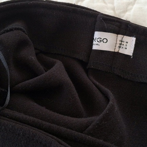 Mango wrap skirt like new, size M/S, black