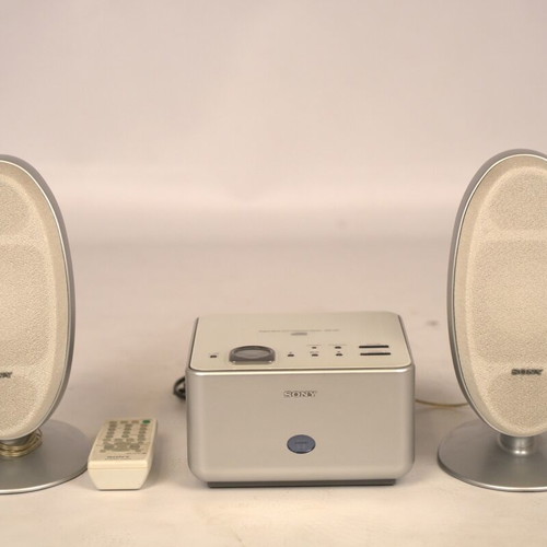 Sony CMT‑01 Hi‑Fi Stereo System used with 2 speakers and controller