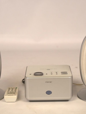 Sony CMT‑01 Hi‑Fi Stereo System used with 2 speakers and controller