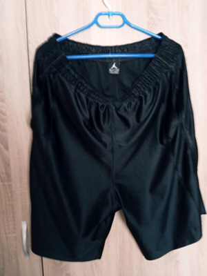 Мъжки дълги къси панталони Jordan XL като нови, черни