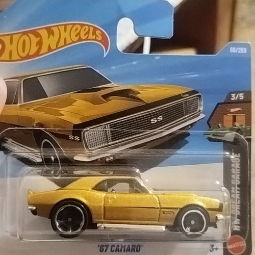 Hot Wheels '67 Camaro Gold HW Dream Garage New