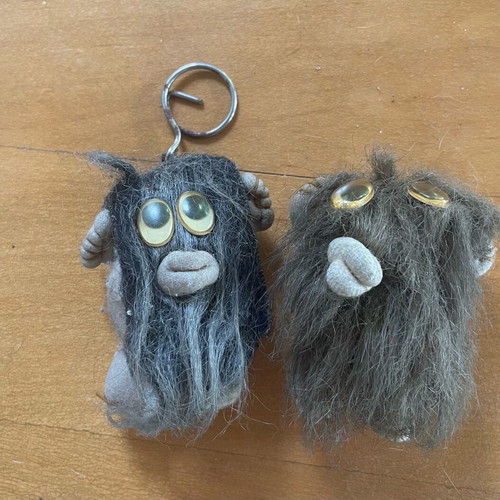 Funny vintage keychains with cave couple used, set of 2, brown