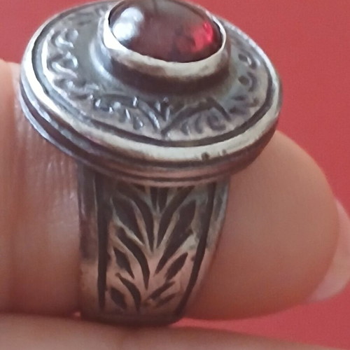 Large solid 950 silver ring with Granada cabochon, 16 mm