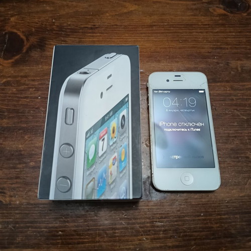 iPhone 4 16GB for repair with original box