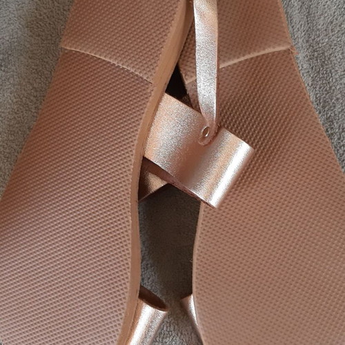 Greek leather sandals size 40 flat gold new