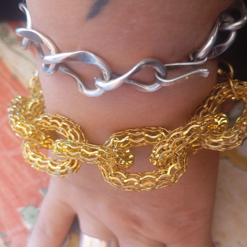 Gold color statement bracelet, like new, chunky mesh chain