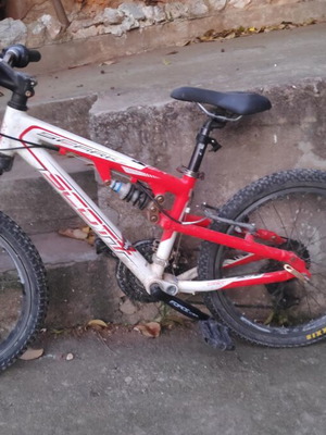 Scot Mountain Bike used, 18-speed with central suspension, 20 inch wheels, black