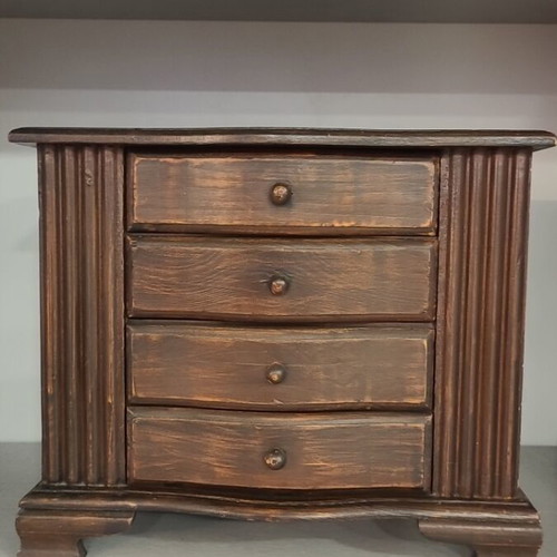 Vintage wooden jewelry box with 4 drawers