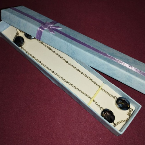 Long necklace with 4 shiny beads, 31cm length
