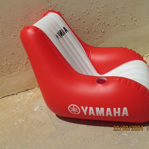 Yamaha inflatable chair new made of durable PVC