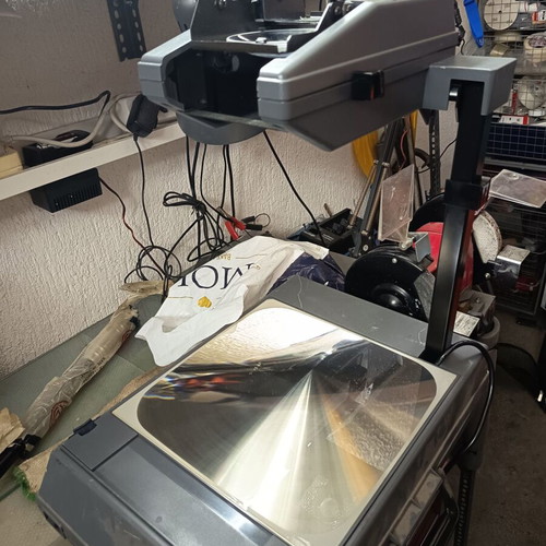 Projector 3m 2000 with broken lamp