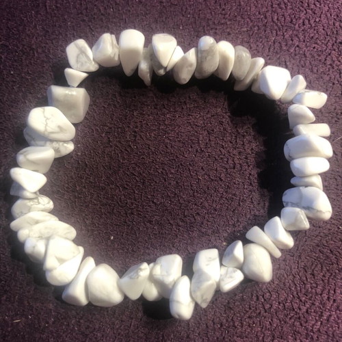 Bracelet with authentic howlite stone