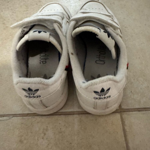 Adidas athletic shoes like new, size 31, white