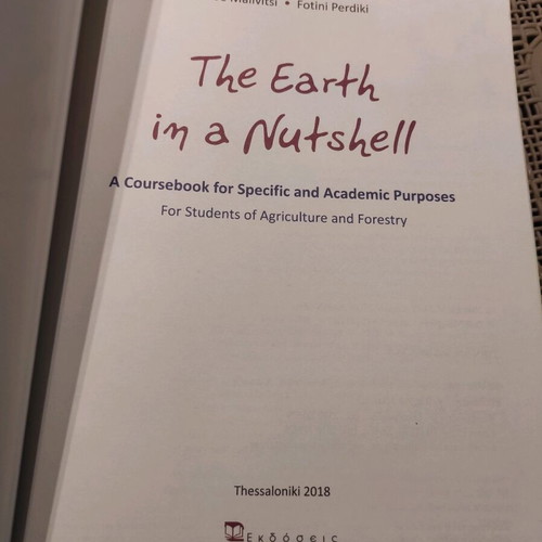 The Earth in a Nutshell Malivitsi & Perdiki new English learning book