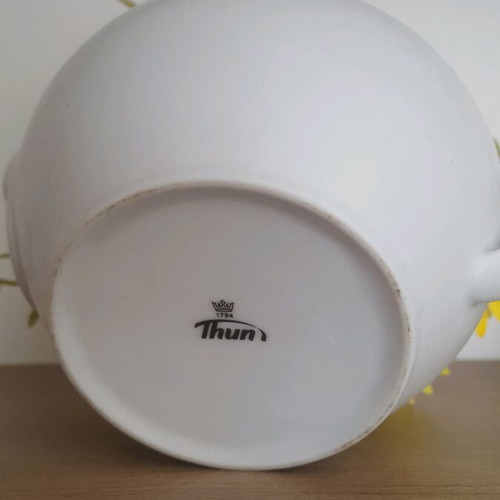 Thun porcelain jug like new, vintage