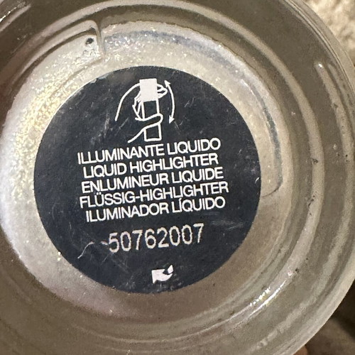KIKO Icy Shimmer Highlighter Face & Body