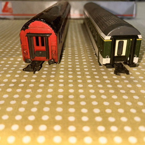 Vintage H0 Model Train Wagons Set of 5 used