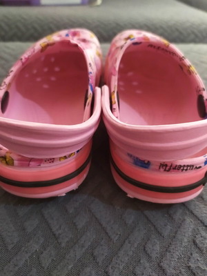 Children's slippers in excellent condition