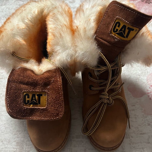 Caterpillar (CAT) women's boots used, brown leather with fur
