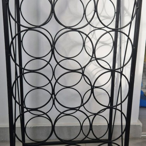 Metal wine bottle rack 18 slots like new
