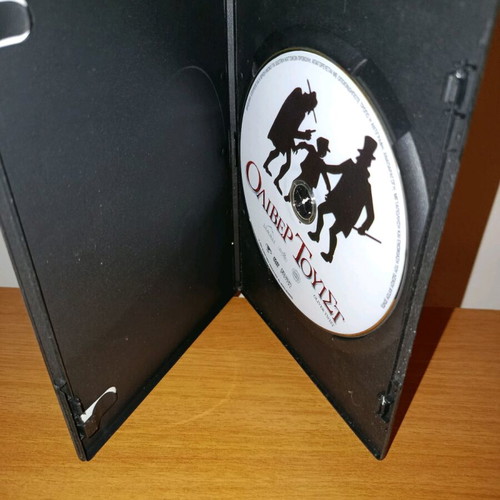 Oliver Twist DVD like new with subtitles