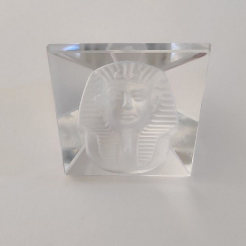 Vintage glass pyramid paperweight like new