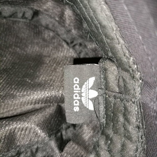 Adidas bucket hat like new, black