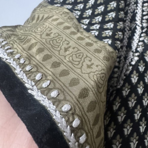 Ble Resort Collection short-sleeve blouse with embroidery, black