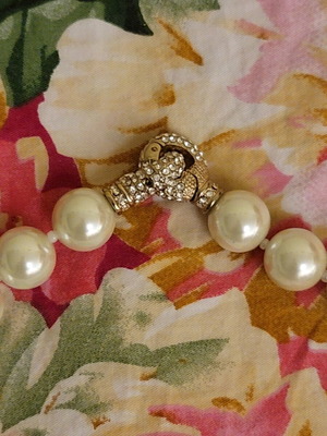Pearl necklace