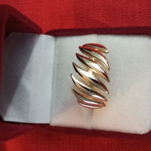 Silver 925 gold plated ring size 54.5 like new